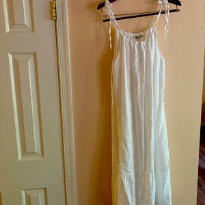 Women’s 100 % Italian linen sundress or beach cover up white, size medium NWOT